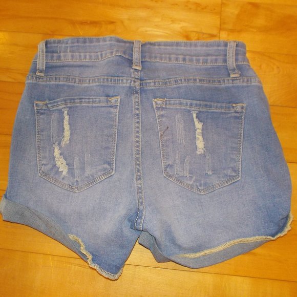 Ripped Daisy Dukes - Picture 2 of 4